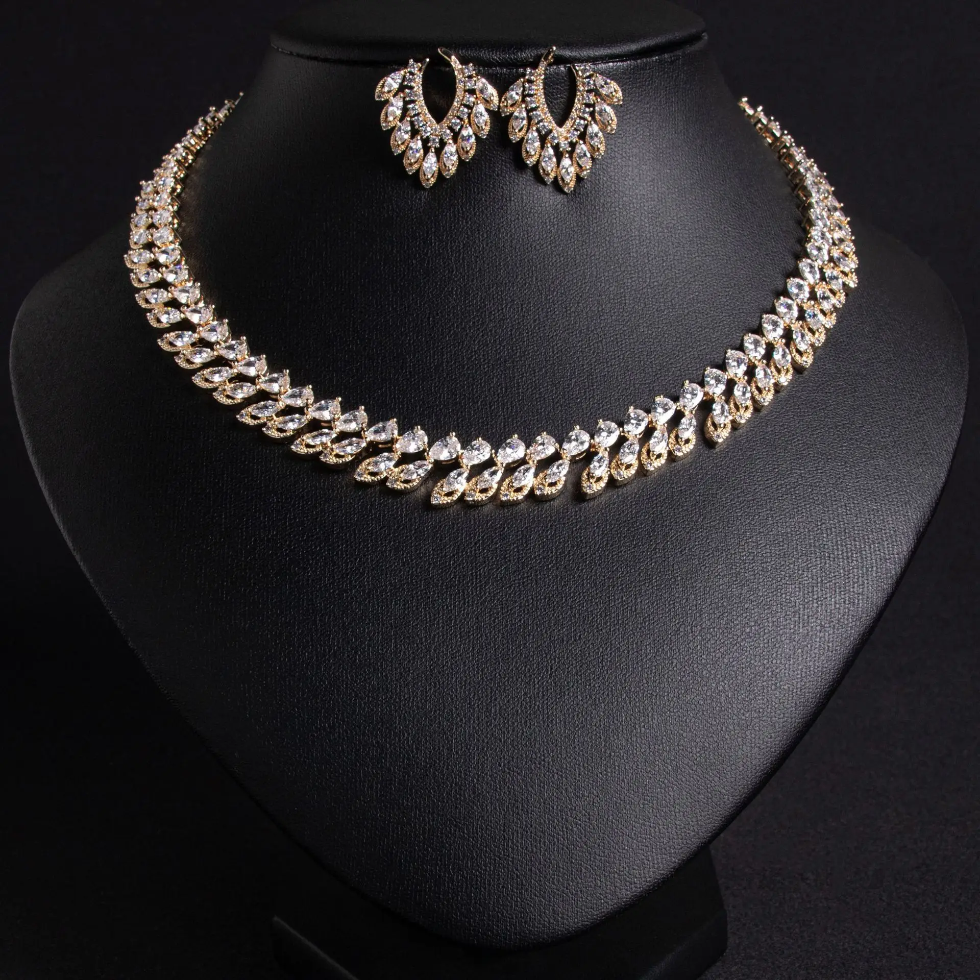 Original Deluxe Zirconia 2 Pcs Necklace Earrings Luminous Colourful Ladies Jewellery Set Party Wedding Accessories Gift M-315