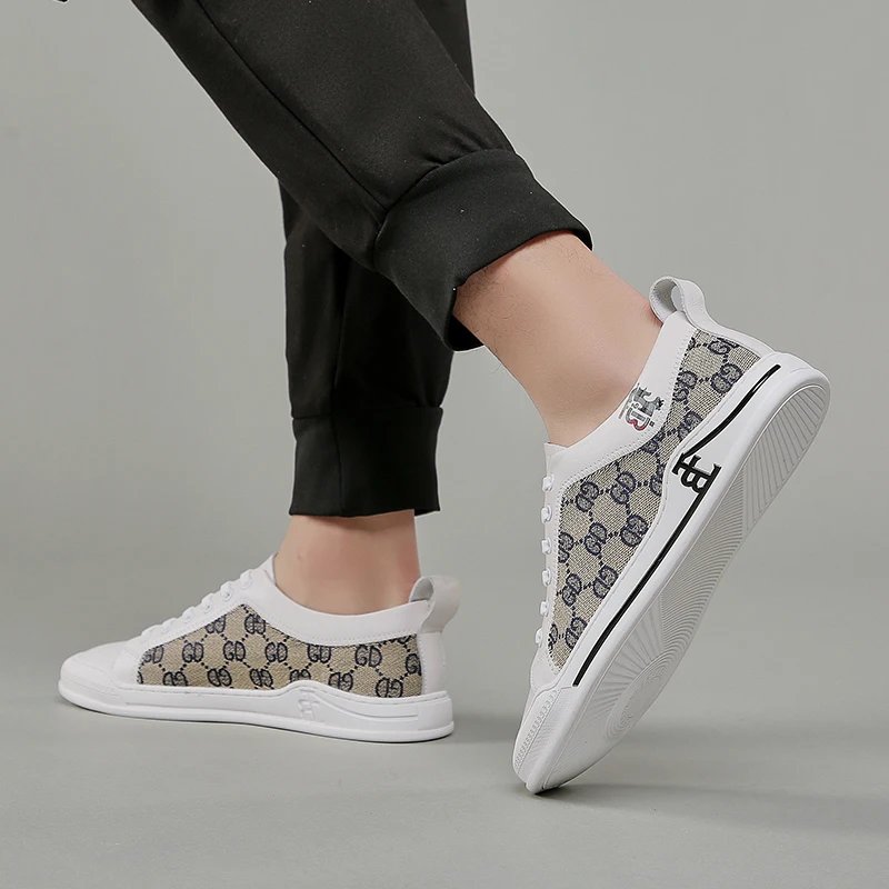 أحذية رجالية فاخرة خفيفة 2025 الربيع والخريف جديد الرجال أحذية من الجلد الحقيقي أحذية رجالية عصرية متعددة الاستخدامات منخفضة أعلى عادية Snea