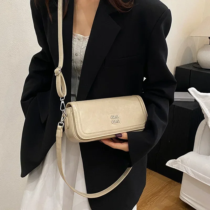 

2025 New! Trendy Women's Niche-Design Baguette Shoulder Bag - Premium-Texture Handbag for Fashion-Conscious