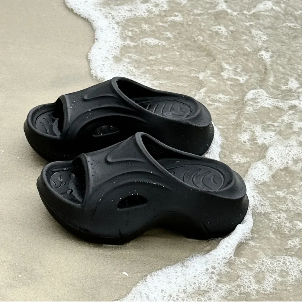 كعب سميك الانزلاق على النعال الصلبة مثير جولة تو الوافدين الجدد أزياء المرأة الصيف عارضة الأحذية