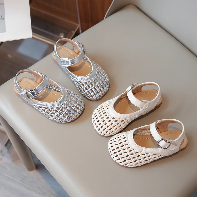 

New Toddler Casual Shoes Fashion Simple Hollow-out Children Girls Walking Shoes Soft Bottom Versatile Kids Flat Shoes Hook Loop