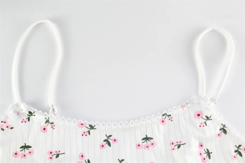 Y2K süßes Ditsy-Blumen-Pyjama-Set für Damen, geripptes Strick-Cami-Crop-Top und Rüschen-Shorts, zweiteilige Loungewear, Nachtwäsche mit Spitzenbesatz, Neu – Detail 11