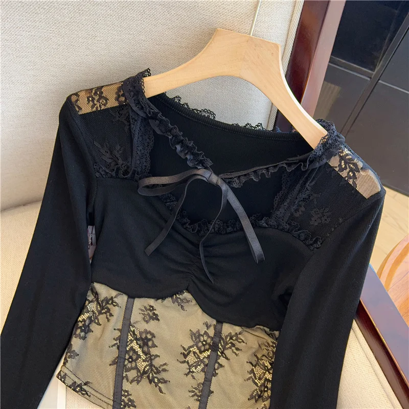 Women's Black Gothic Y2k Gyaru Velvet T-shirt Vintage Harajuku 90s Lace Patchwork Tee Top Long Sleeve T-shirts Emo 2000s Clothes