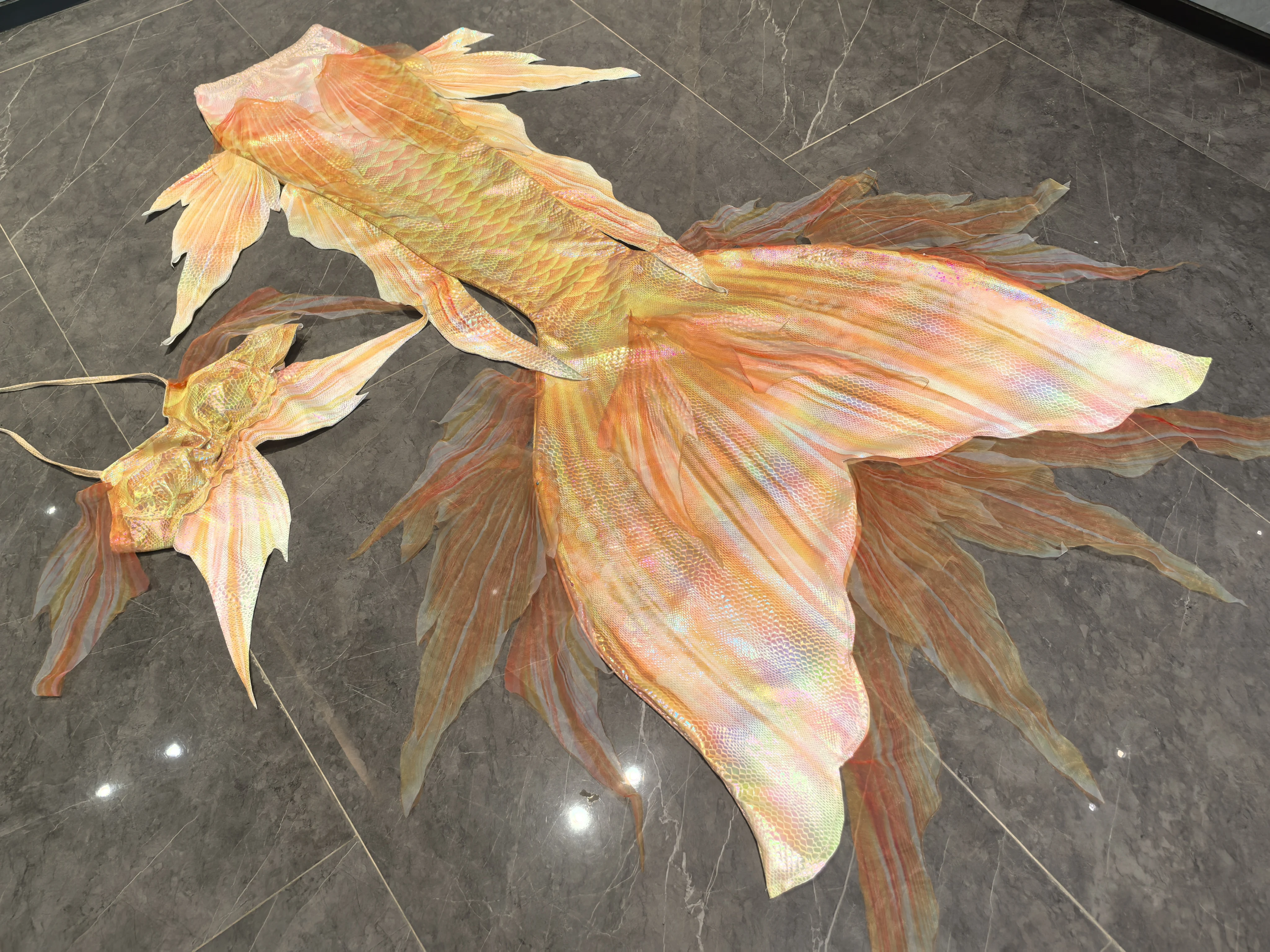 New Mermaid Tail Skirt Aquarium Diving Swimsuit Transparent Tailsand Mermaid Tail Performed and Filmed at Aquarium