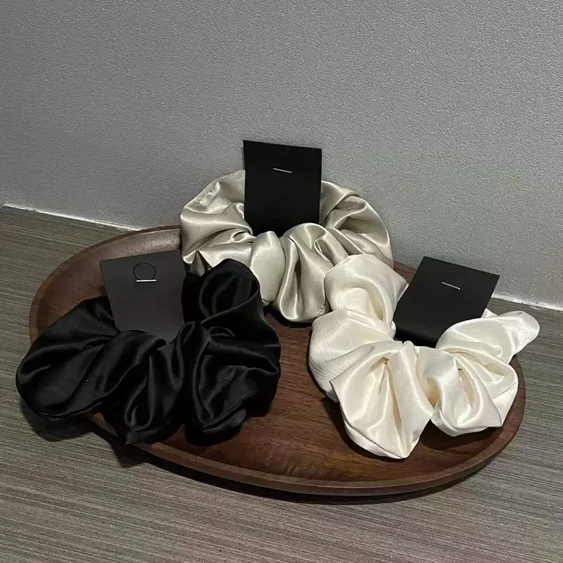 

1pc Satin Large Bow Hair Rope - Fashionable Black Hair Ring, Elegant Hair Accessory for Daily Wear