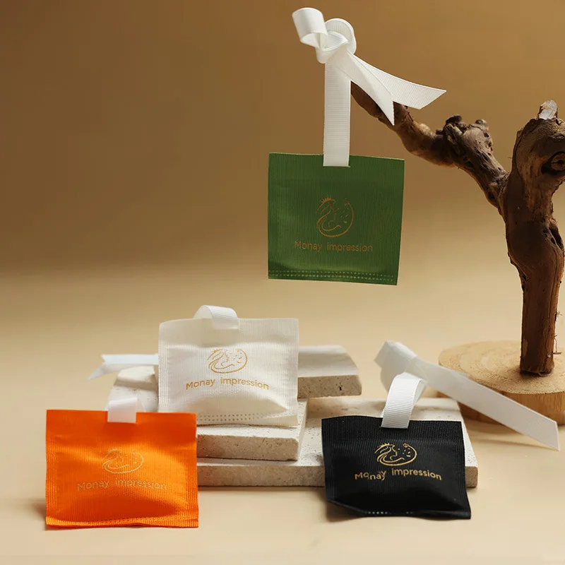 

Matarile Car Mounted Aromatherapy Pendant Cabinet Plant Essence Sachet Air Freshener Luxury Home Pendant Difusor De Aromas