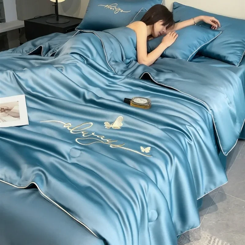 

Wash Ice Silk Embroidered Tinnifera Quilt Single Piece Soft and Comfortable Air Conditioning Student Apartment Single Thin Quilt