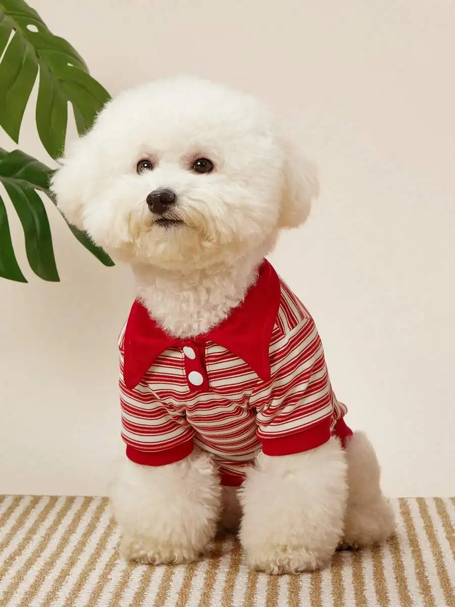 

Красно-кремовый полосатый костюм-поло для собак на осень-зиму