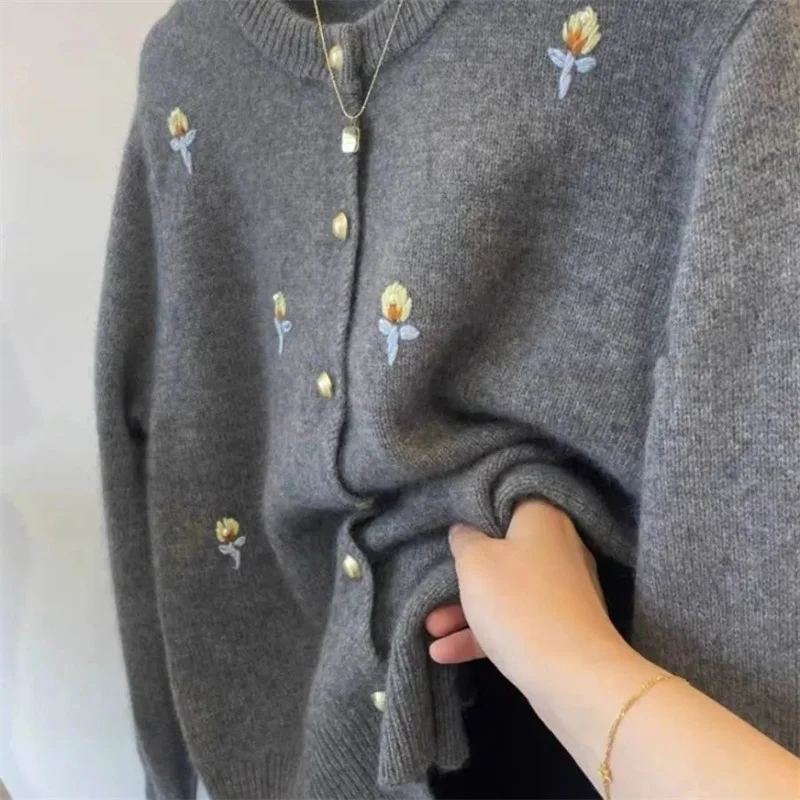 Korean Ladies Round Neck Knitted Cardigan 2025 Femme Long Sleeves Embroidery Sweater Coat Autumn Women Fashion Knit Jacket Tops