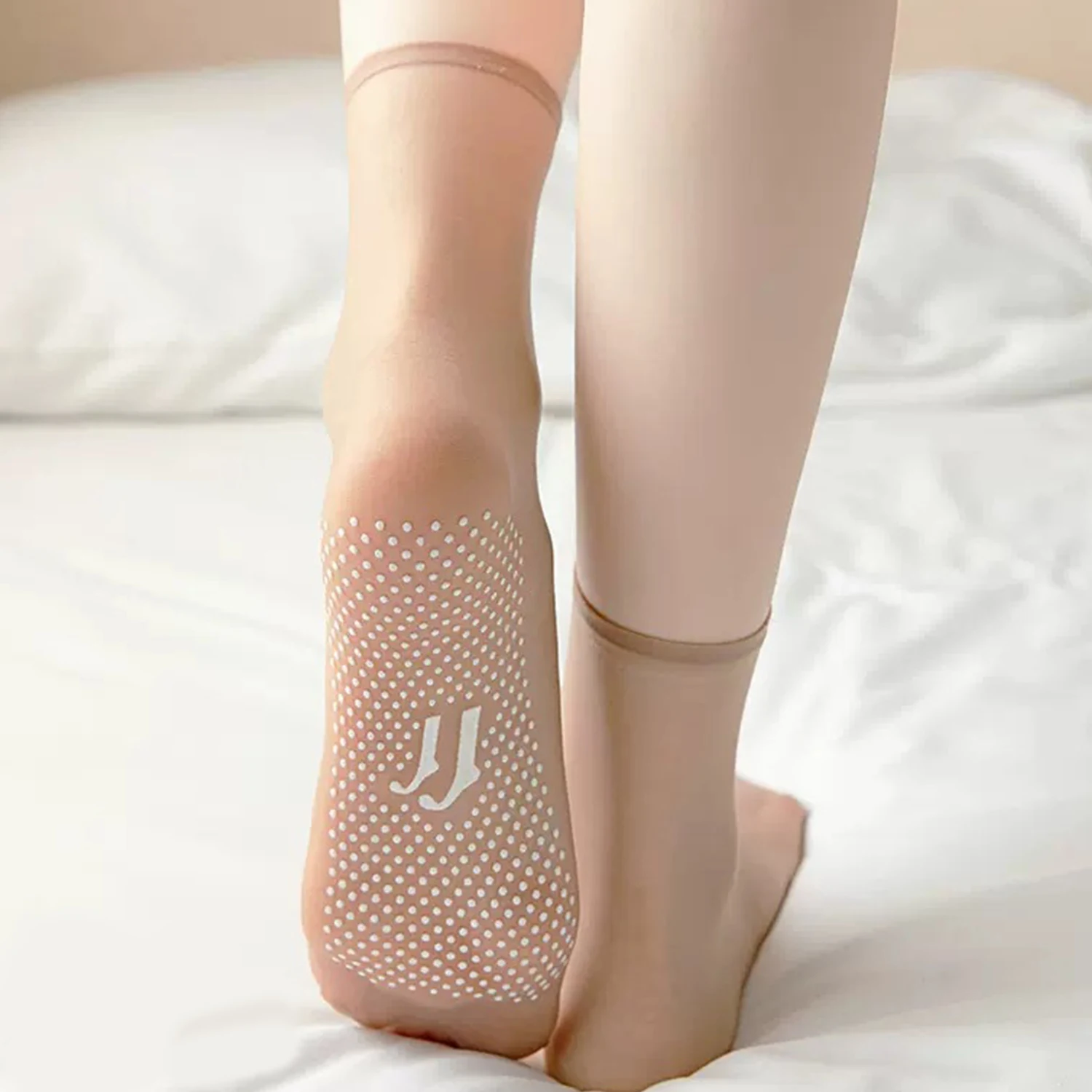 Fashion Breathable Ultra Thin Socks Summer Women Transparent Glued Socks Non-Slip Girls Elastic Loose Crew Sheer Ankle Socks