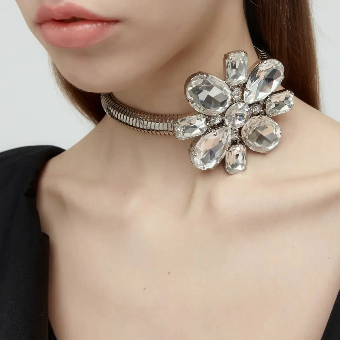 Designer Crystal Flower Luxury Large Silver Brooch Necklace Women Top Quality Jewelry Trend