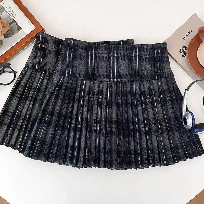 Women's Gothic Grid A-Line Mini Skirt Y2K Harajuku Street Style Retro Skirts for School Street Fashion Beauty Short Skirts 2026
