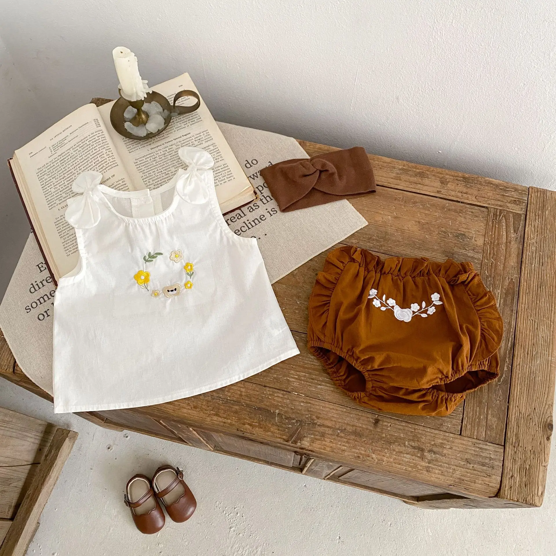 Summer New 0-3 Year Old Baby Clothing Cute and Fashionable Girl Set with Versatile Bow Embroidered Tank Top and Butt Shorts