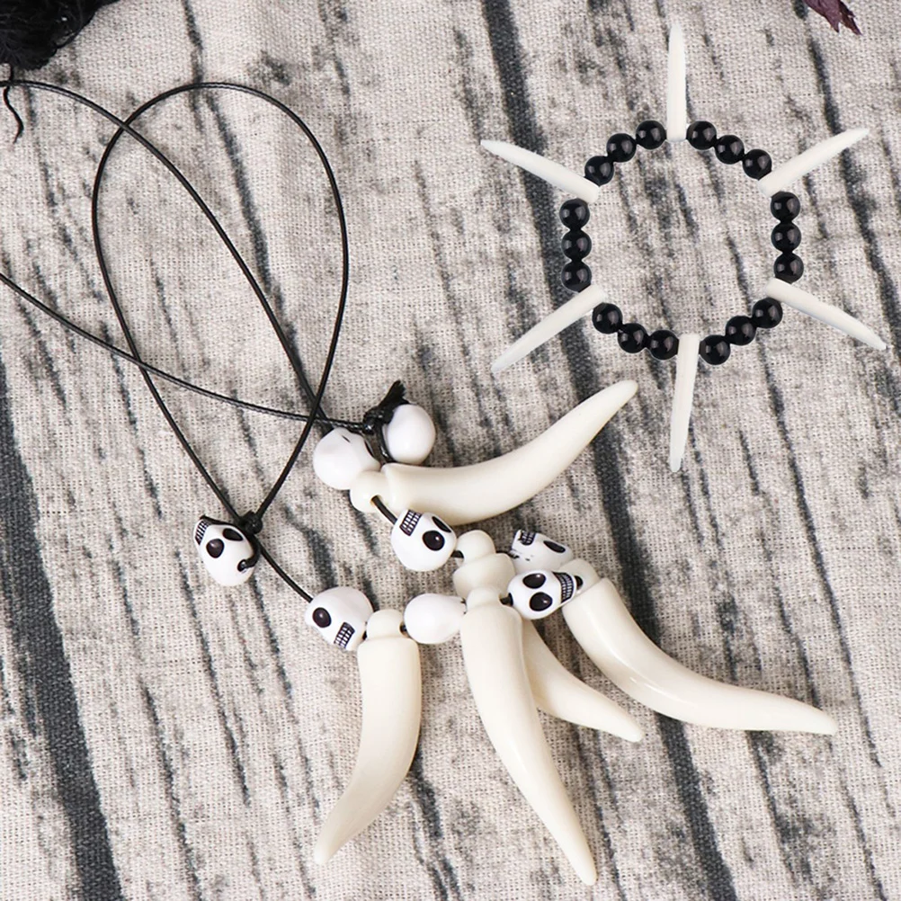 

3Pcs Halloween Jewelry Kit Bone Necklace Decorative Bracelet Hand Chain Set Creative Gift for Friends Party Cosplay Accessory