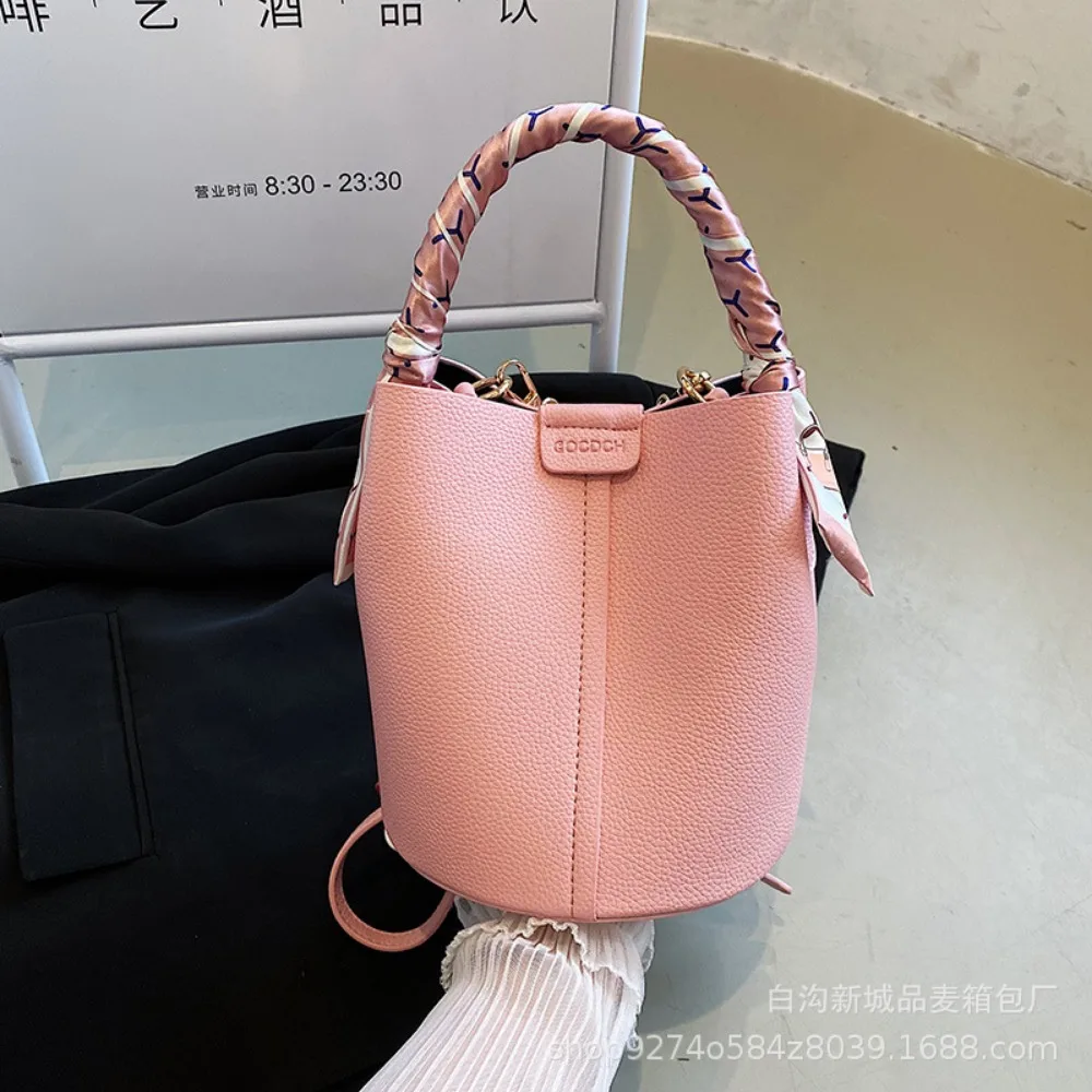 Summer Fashion Handbag 2024 New French Small Fresh Shoulder Crossbody Bag Foreign Style Explosion Bucket Bag Women\'s Bag