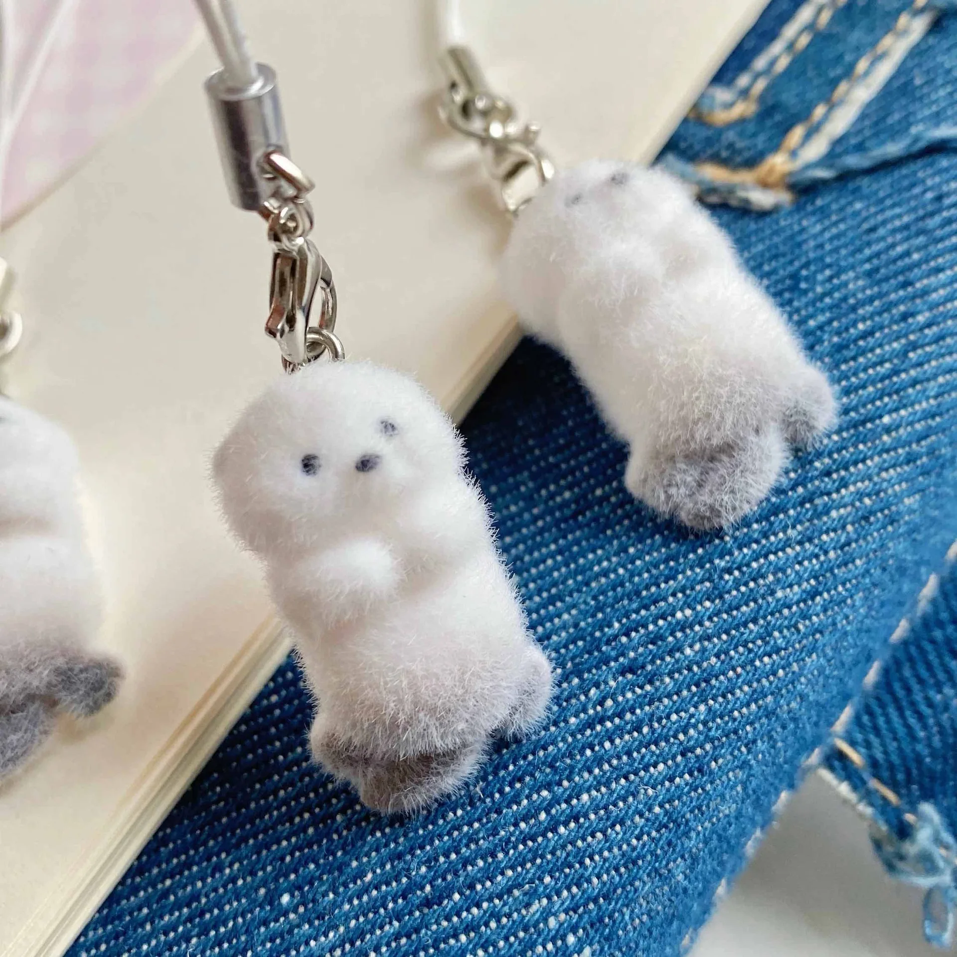 ns Style Cute Seal Shape 3D Keychain Phone Charms Strap Kawaii Plush Flocking Pendant for Airpods Schoolbag
