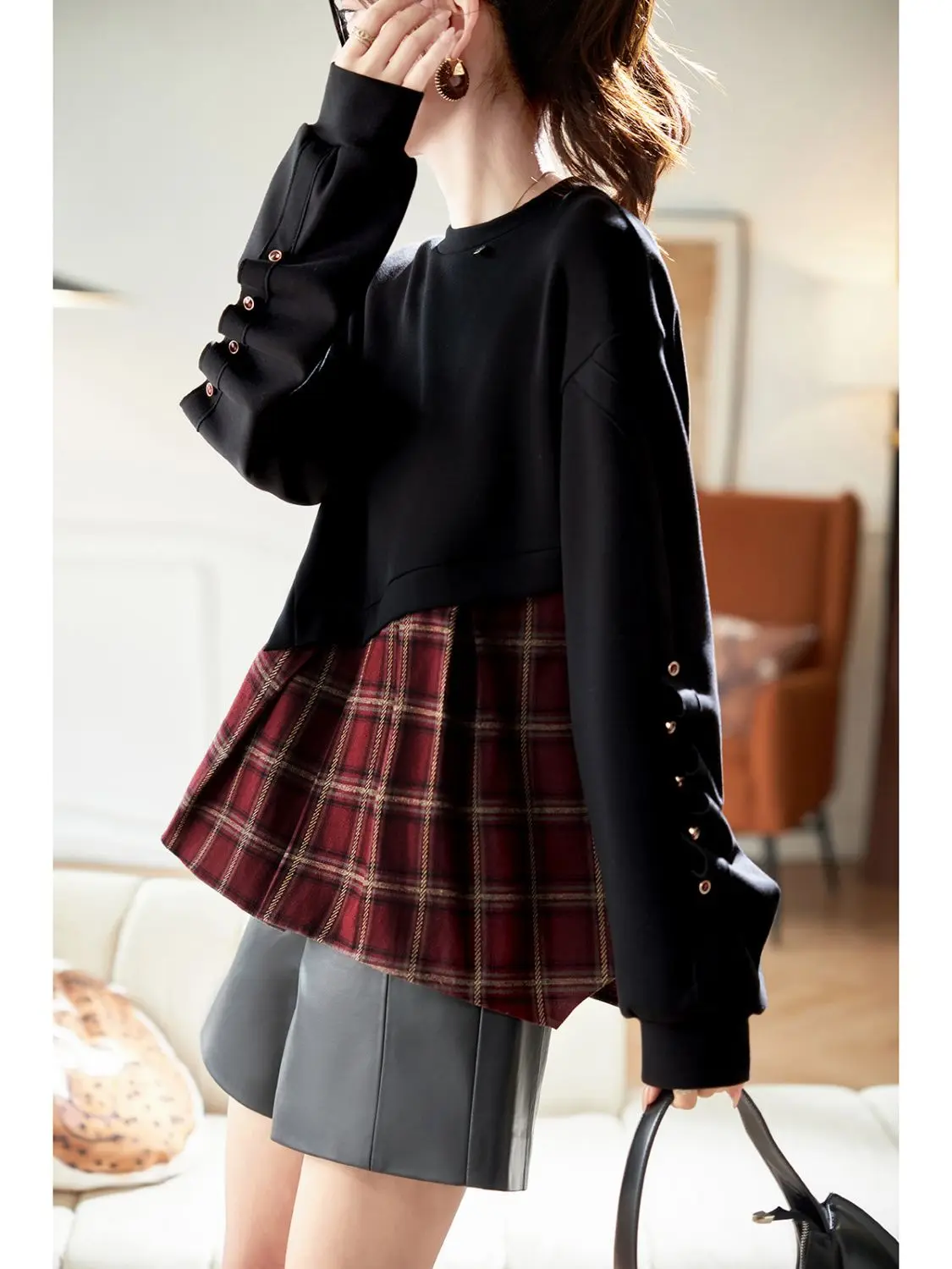 Fashion Round Neck Plaid Splicing Fake Two-piece Sweatshirt 2025 Autumn Pullover New Top