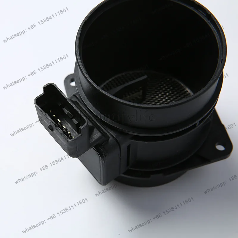 5WK9647 Suitable for air flow meter flow sensor vehicle engine