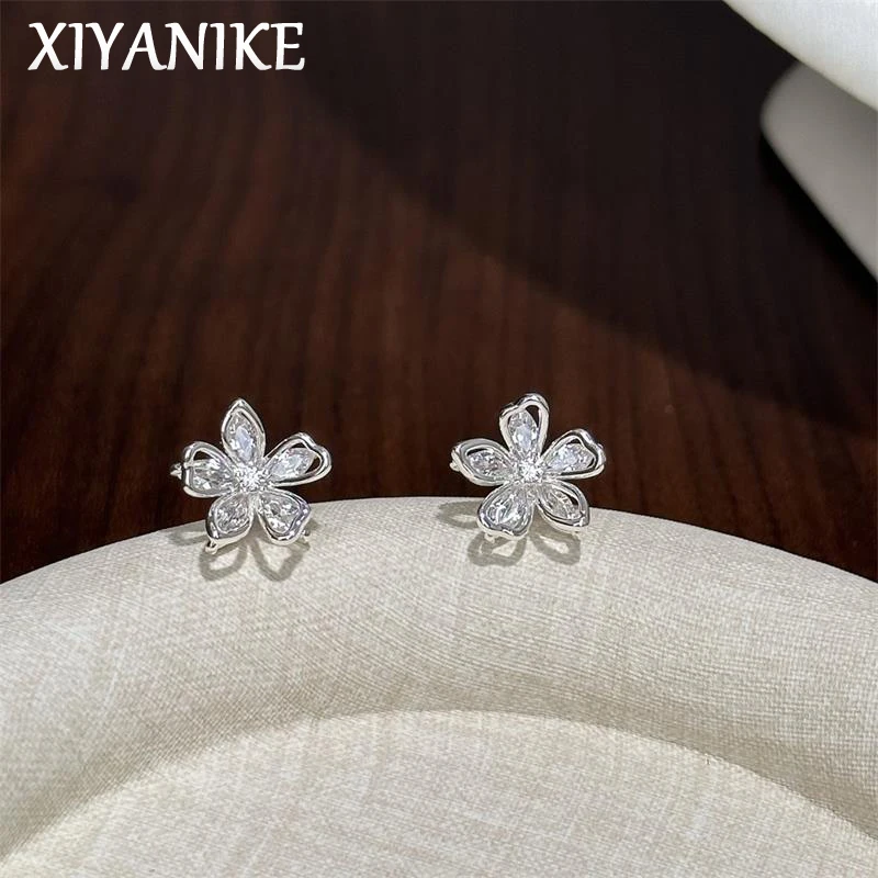 

XIYANIKE Minimalist Plant Hollow Flower Zircon Ear Stud Piercing Earrings For Women Fashion New Jewelry Accessories Gift Party