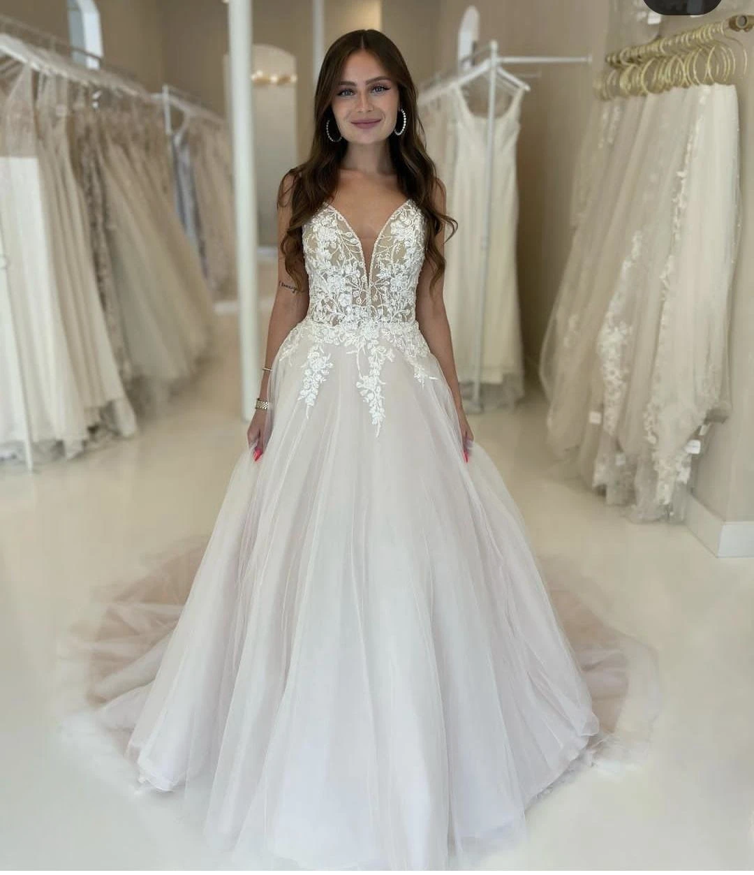 A-Line Wedding Dress Spaghetti Strap Lace Appliques Bridal Gown Customize To Measures  Tulle Pearls Robe De Mariee Stunning