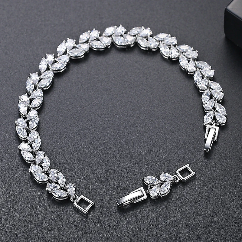 LUOTEEMI Leaf Shape CZ Bracelet Luxury Women Cubic Zircona Vintage Bride Wedding Bracelets Bangle for Women Bridal Jewelry