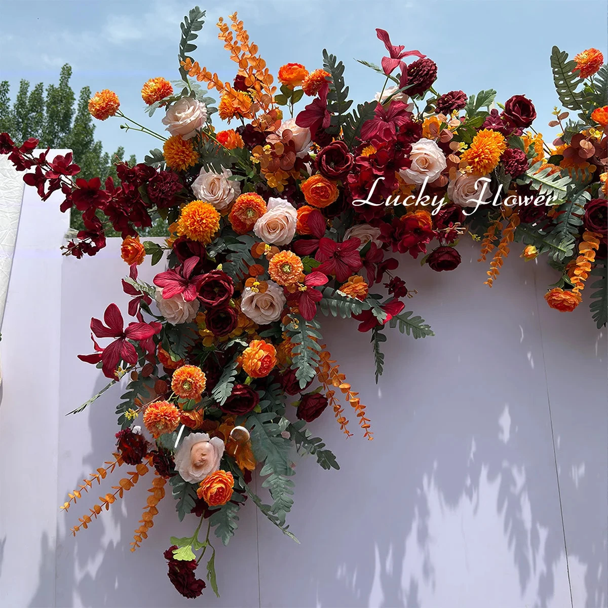 

Orange Red Outdoor Wedding Decoration Artificial Flowers Hang Flower Row Road Lead Flower Ball Floral Backdrop Arrangement Props