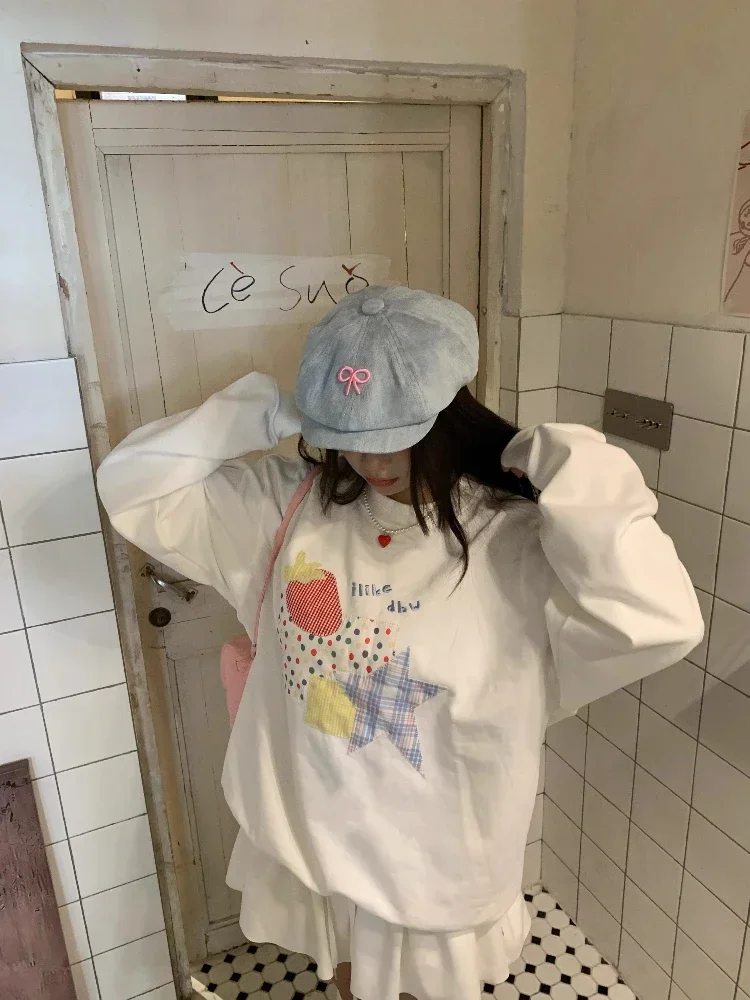 ADAgirl Kawaii Strawberry Patchwork Hoodies Women White Star Graphic Long Sleeve Oversized Streetwear Autumn Y2k Clothes 2000s