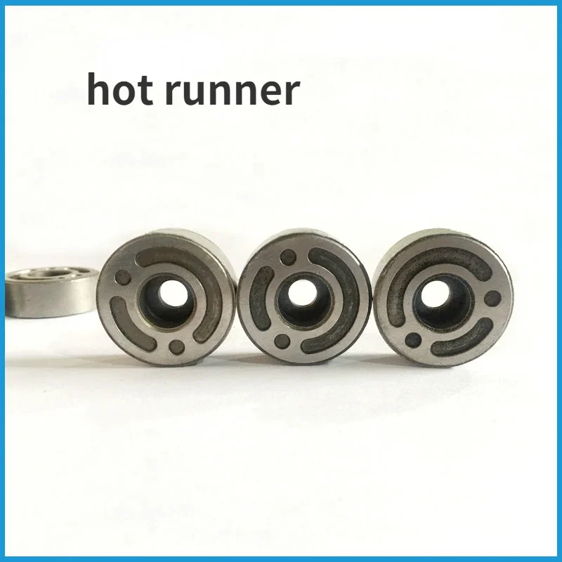 1 blocco porta con isolamento termico per canale caldo