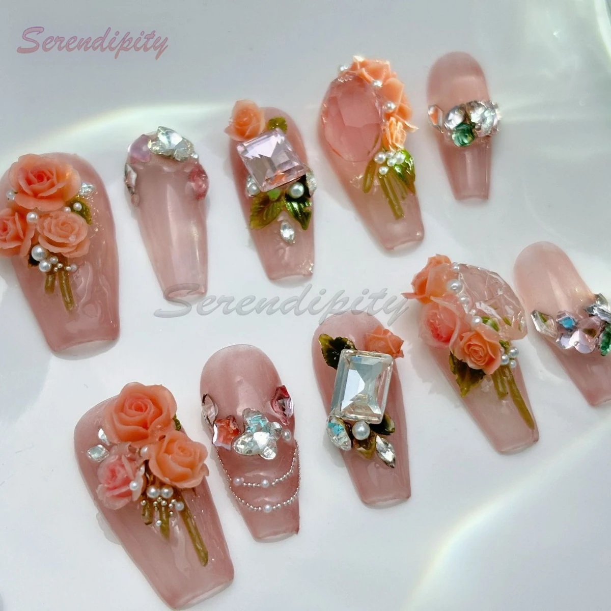 10 Uds. De uñas postizas de Color sólido, ramo estereoscópico rosa puro hecho a mano, arte de uñas falso, diamantes de imitación grandes, desgaste extraíble