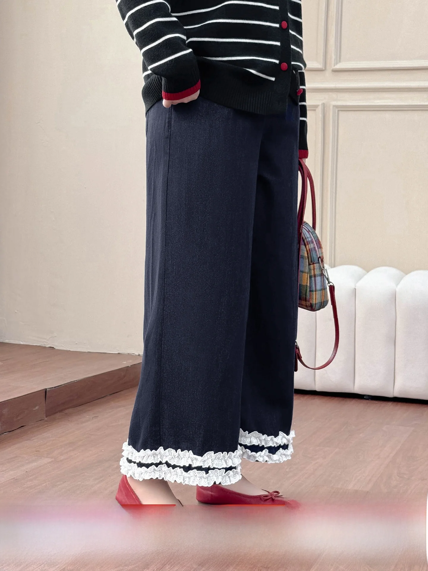 

Широкие джинсы с кружевной отделкой в стиле ретро, лоскутные джинсы с высокой талией, осенняя женская одежда больших размеров, футболки длины брюк, модная повседневная одежда...