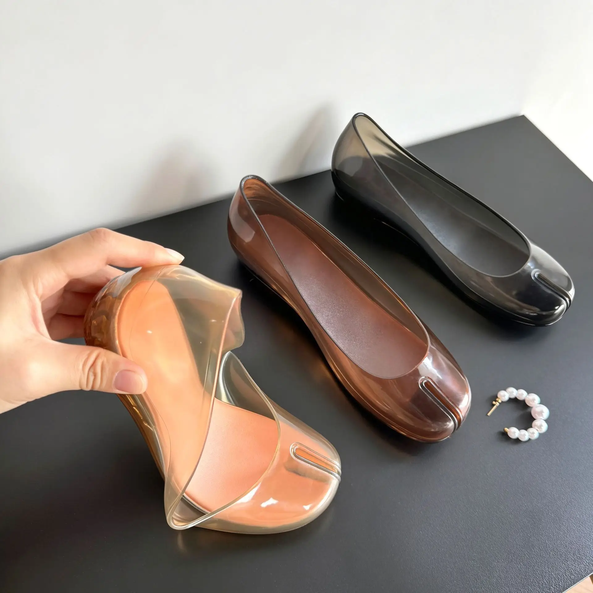 Fashion Women's luxury brand New Semi Slipper with Clip on Feet Split Toe Crystal Shoes Cool Toe Jelly MS flat shoes