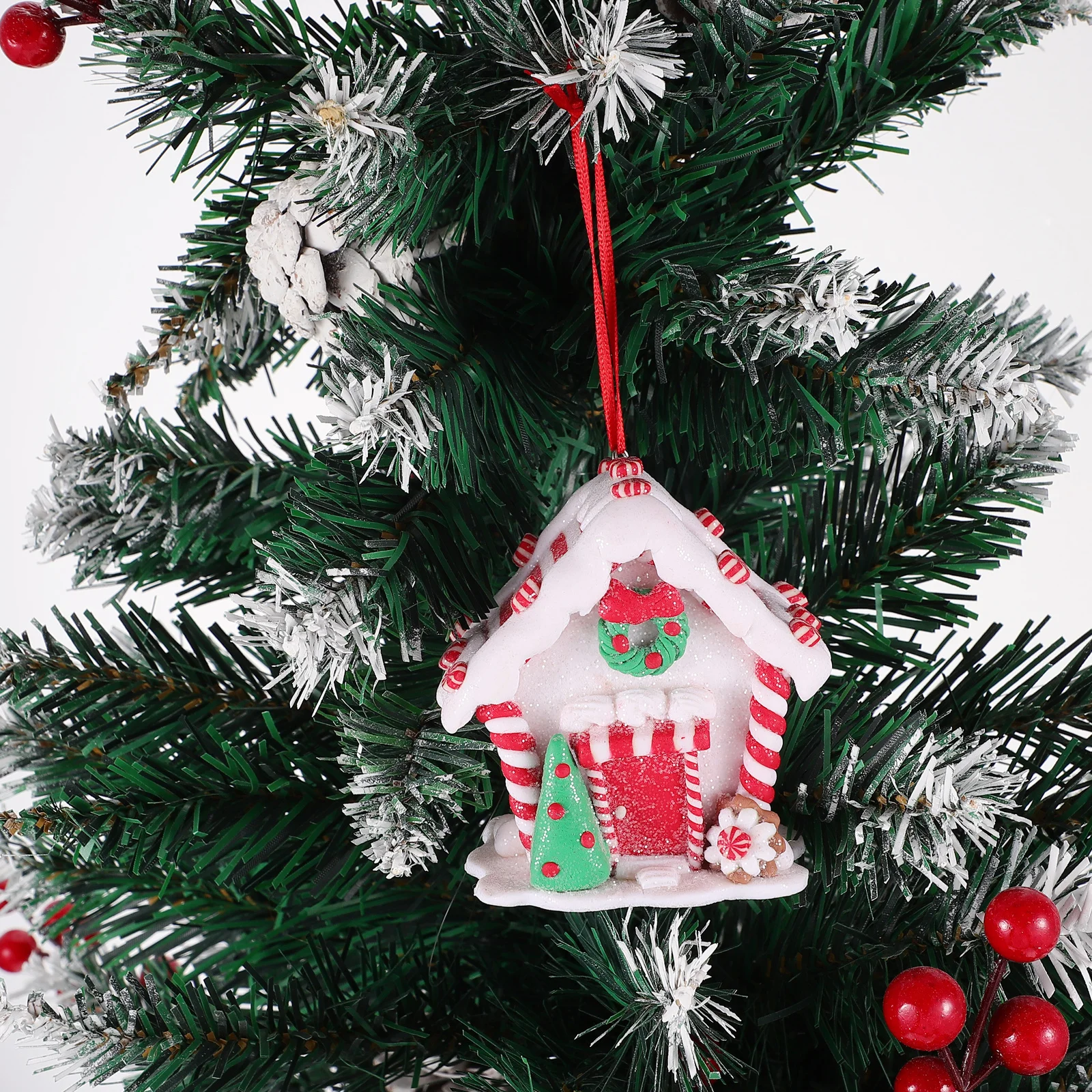 

1Pcs Christmas Hanging Mini Wear-Resistant Pendant Decoration for Home Garden Holiday Party Festive Ornament