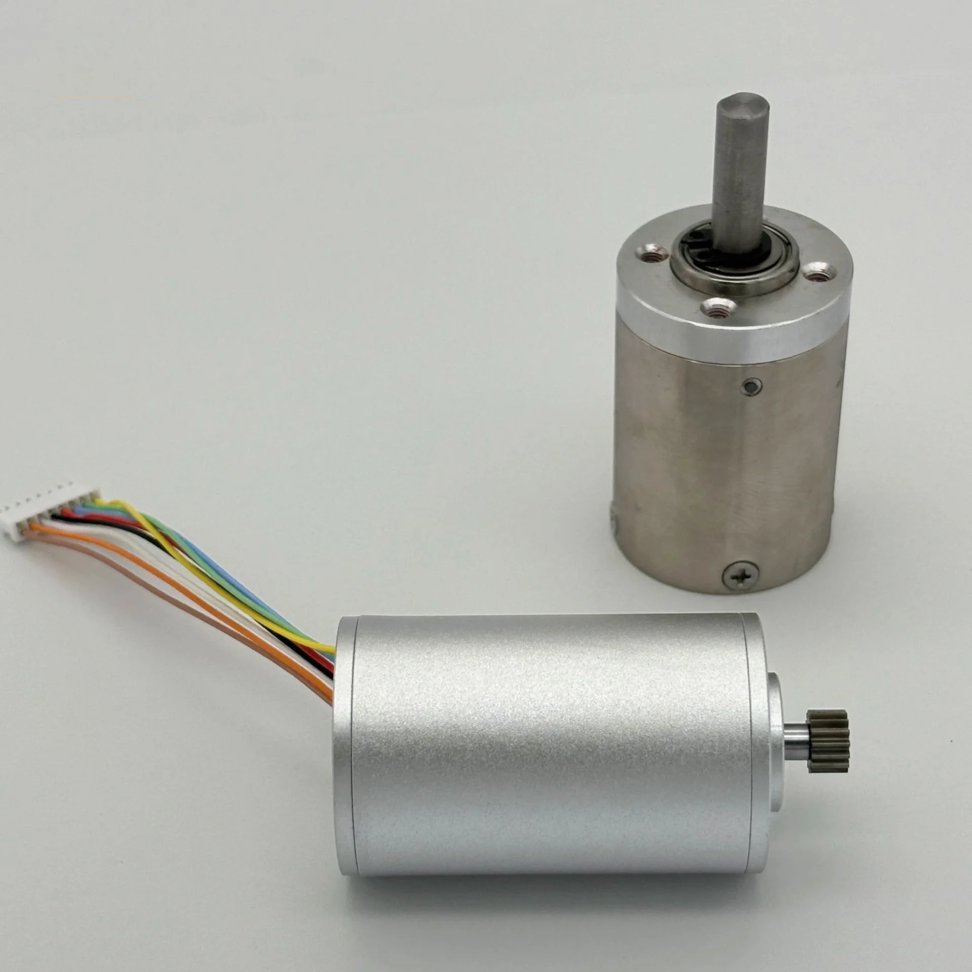 파라디이 맞춤형 도매 28mm 48V 청소 로봇 서보 모터 마이크로 플래니터리 기어 브러시리스 코어리스 DC 모터