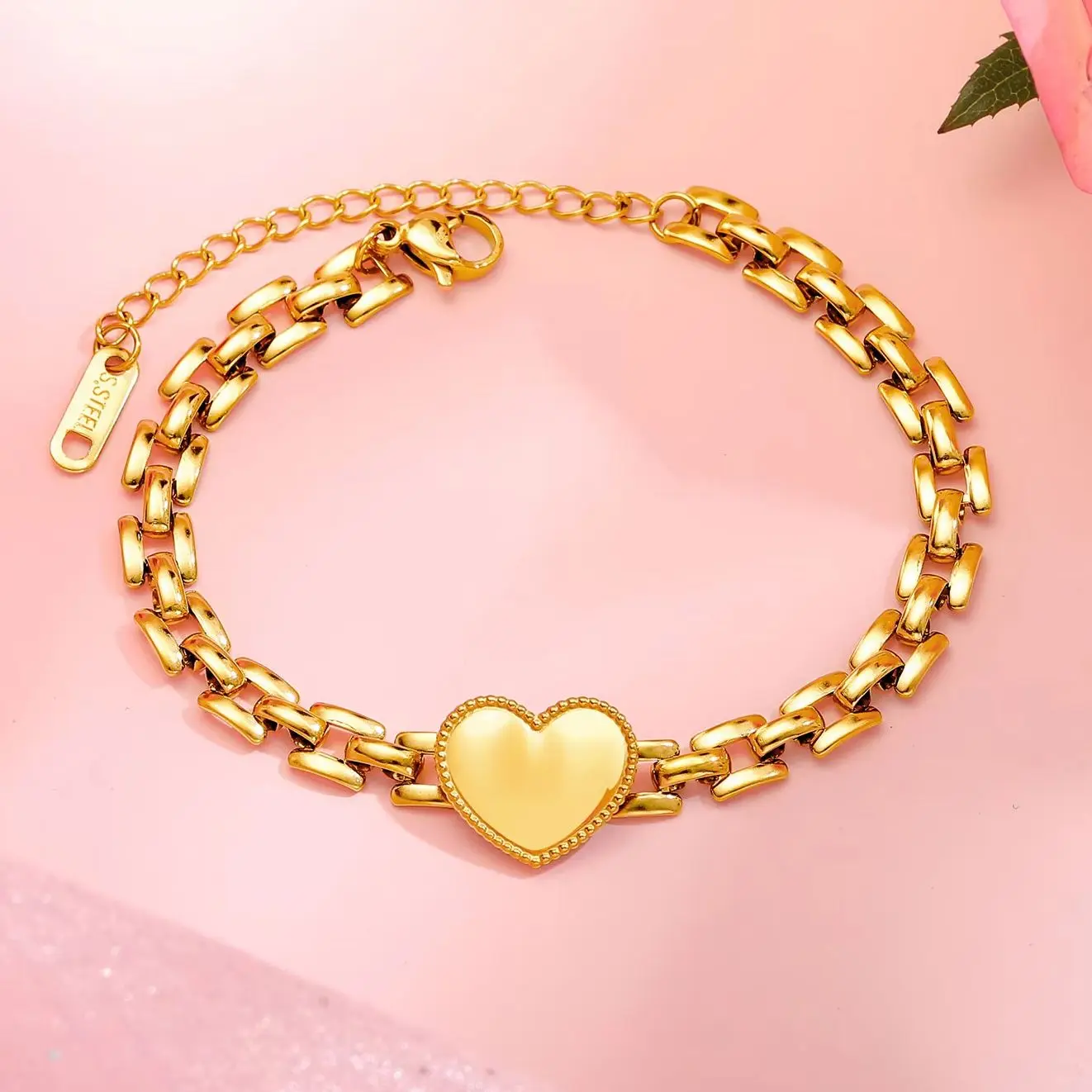 Fashion Love Heart Bracelet for Women,Gold Color Stainless Steel Strap Chain Bracelets,Trendy Jewelry Gift