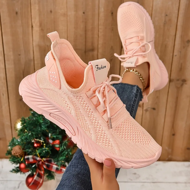 Ladies knitted sports shoes lightweight lace-up low-cut running and tennis sports shoes breathable holiday fitness sports shoes.