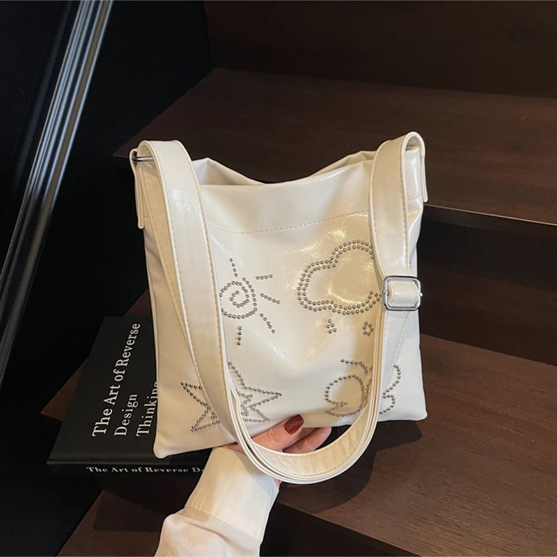 

Niche Rivets Design Soft Leather Shoulder Bags for Women 2025 New Fashion Bucket Tote Bag Summer Simple Lady Satchels