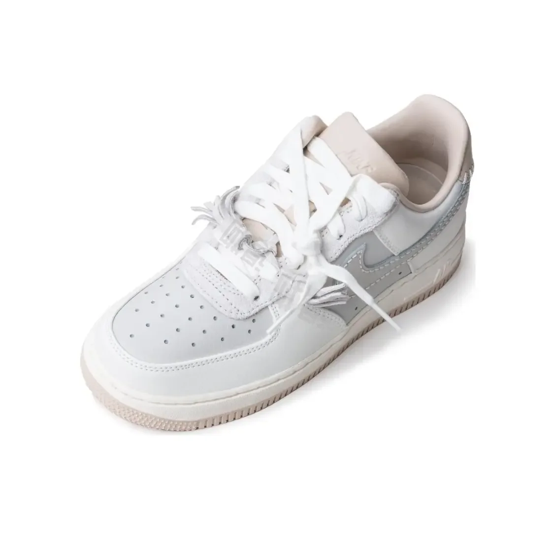 

Nike Air Force 1'07 удобные древние нескользящие износостойкие низкие туфли женские бежевые.