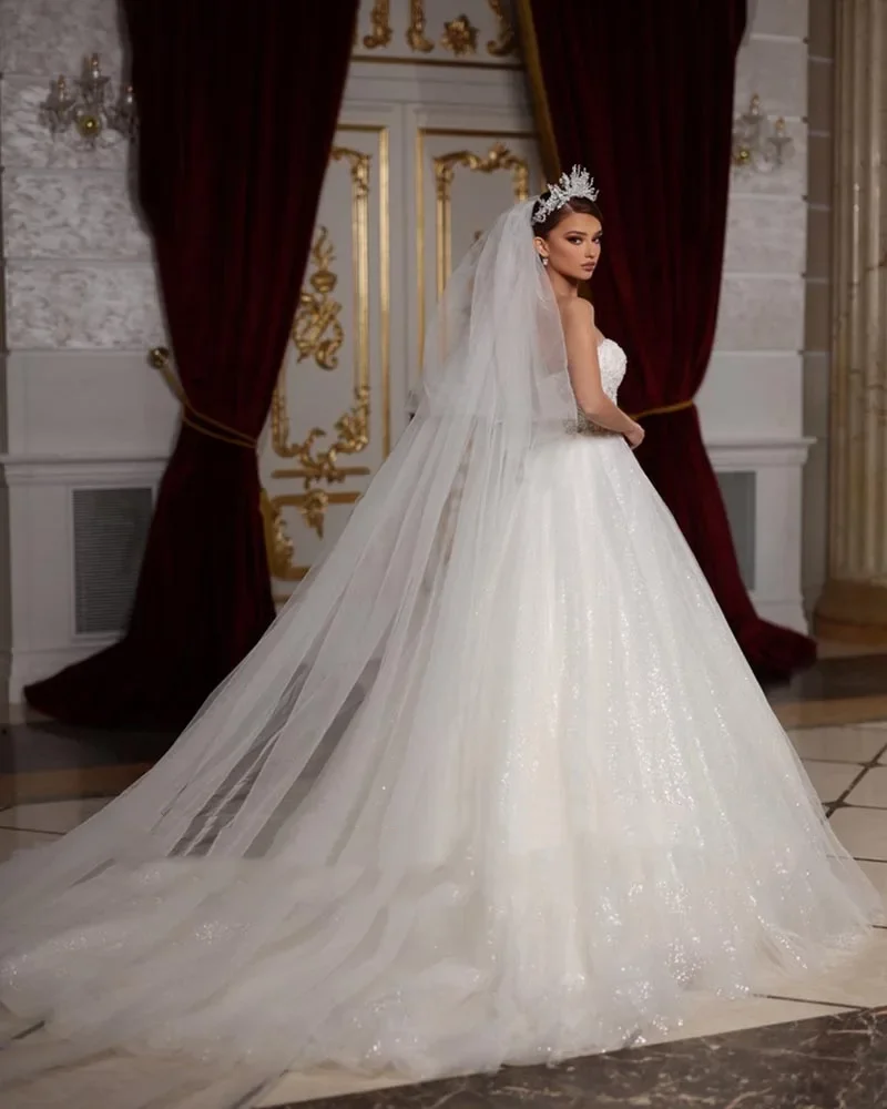 فساتين زفاف Flavinke مخصصة وصلت حديثًا برقبة على شكل قلب في جميع أنحاء مطرز باللؤلؤ والترتر اللامع 2025 Vestido De