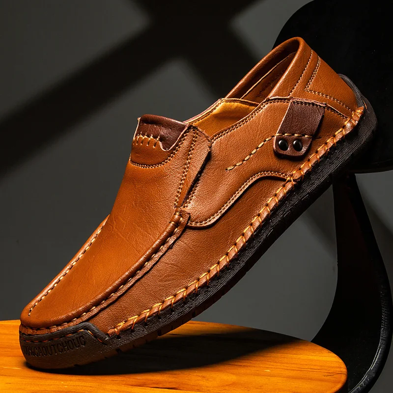 

New hand sewn breathable men's shoes, anti slip and wear-resistant loafers, comfortable and casual flat shoes