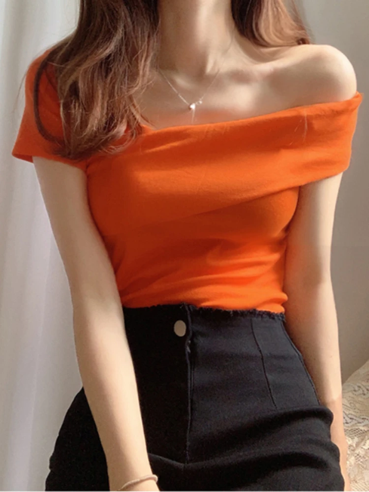 Hikigawa سليم مثير تي شيرت غير رسمي شيك موضة كل مباراة الصلبة غير النظامية Roupas Femininas المرأة قصيرة الأكمام مائل الرقبة القمم