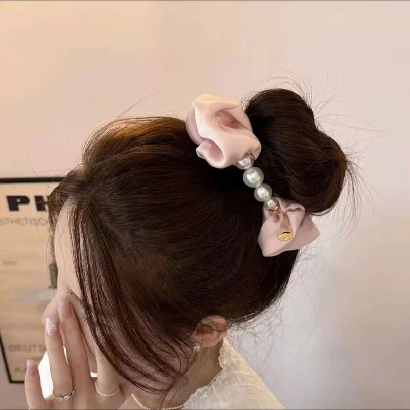 

Elegant Pearl Large Intestine Scrunchies Stain Hairband Women Girl Sweet Hair Ornament Ponytail Holder Hair Tie Hair Accessories