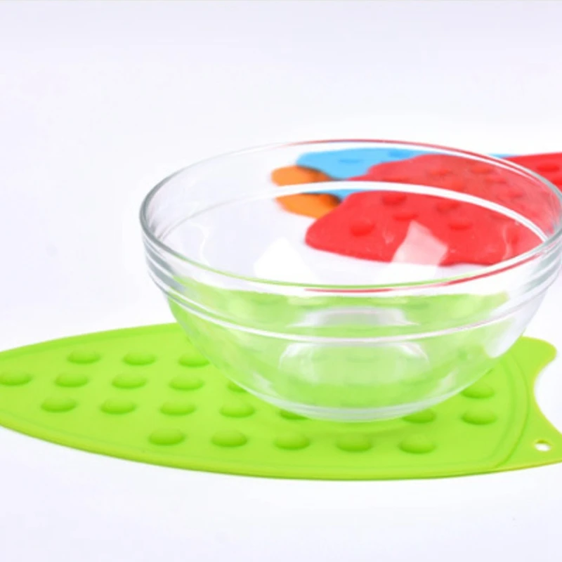 Mini Silicone Heat Resistant Iron Pad, Portable Ironing Stand For Travel And Mini Quilting Iron Use