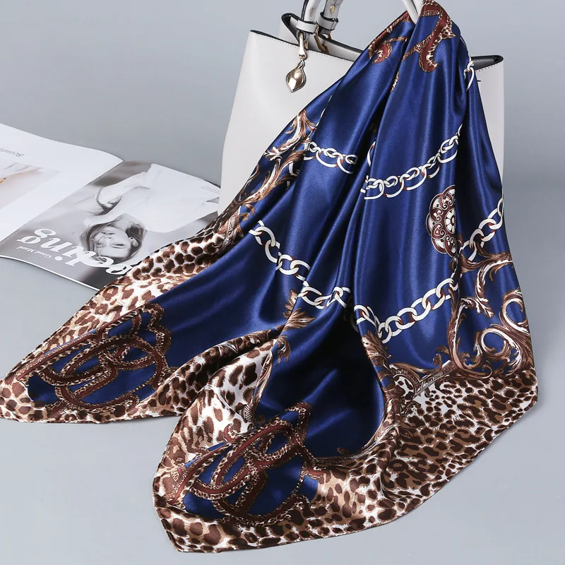 

Lightweight 90X90 Scarf for Seasonal Outfit Pairing