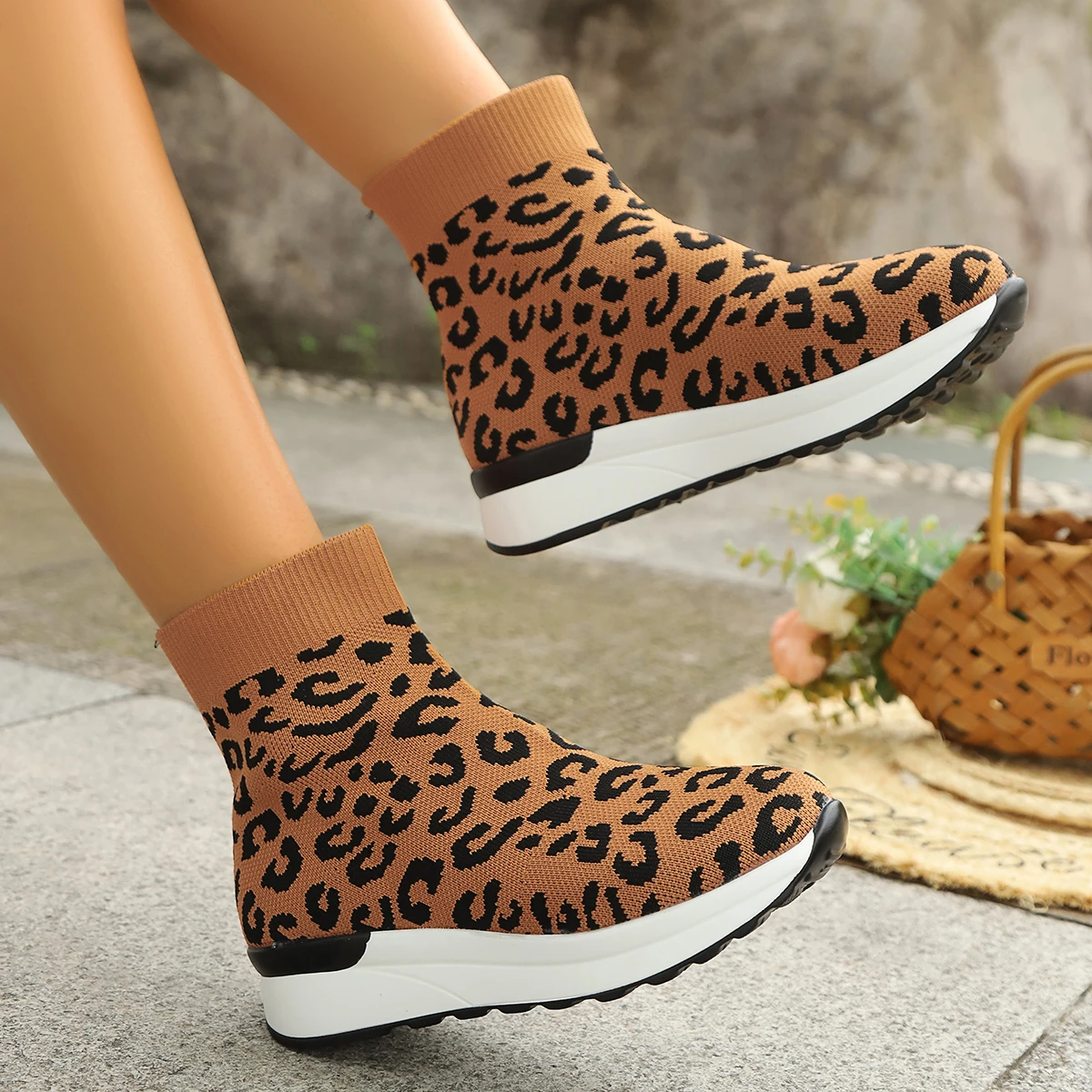 Women Knitted Ankle Boots New Autumn Round Head Elastic Fashion Sock Boots Women Platform Comfortable Luxury Shoes for Women