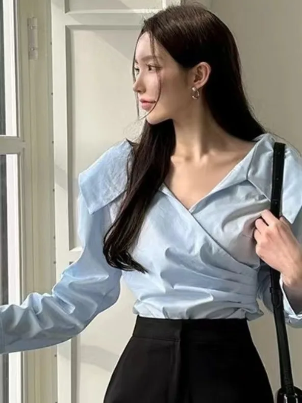 

Chic Spring Design Crossed Pleated Long Sve Pure Color irt Women's Faionable Slimming Collar Commute Sle Spring 2025