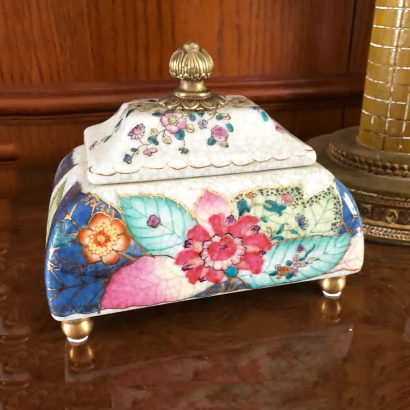 

new Chinese style for home accessories, living room table wine cabinet, decorative handicrafts, box ceramics, cover box 1255