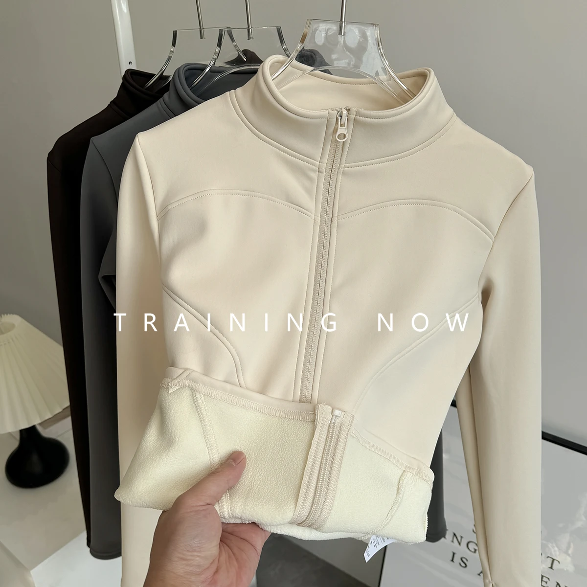 

Одежда для йоги для женщин с бархатным воротником, теплая спортивная куртка-ракушка на осень и зиму, утягивающая одежда для фитнеса с длинными рукавами