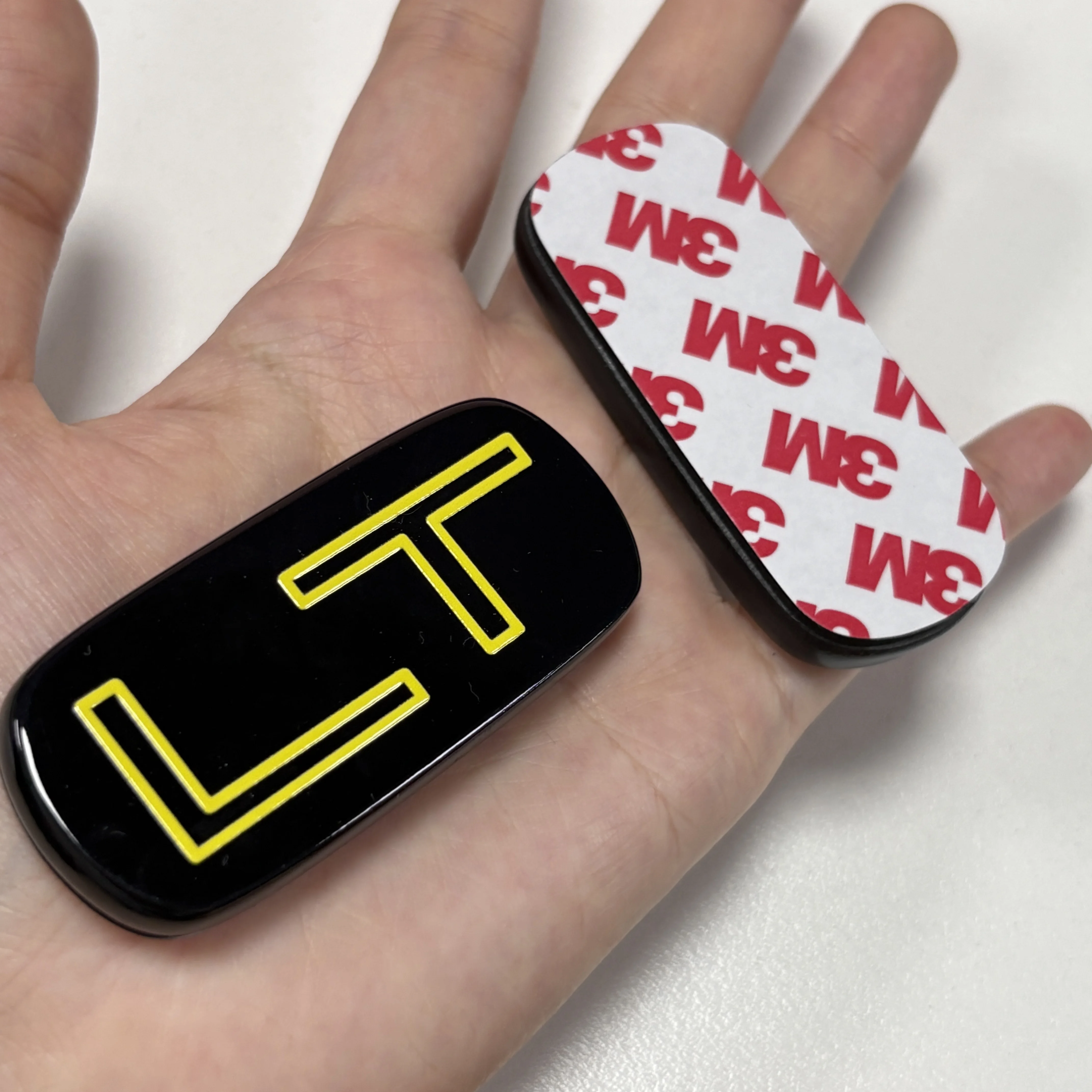 

Letter LT Nameplate Emblem Badge Replacement Apply To 99-07 Car Decal Gold And Black Badge (Optional)