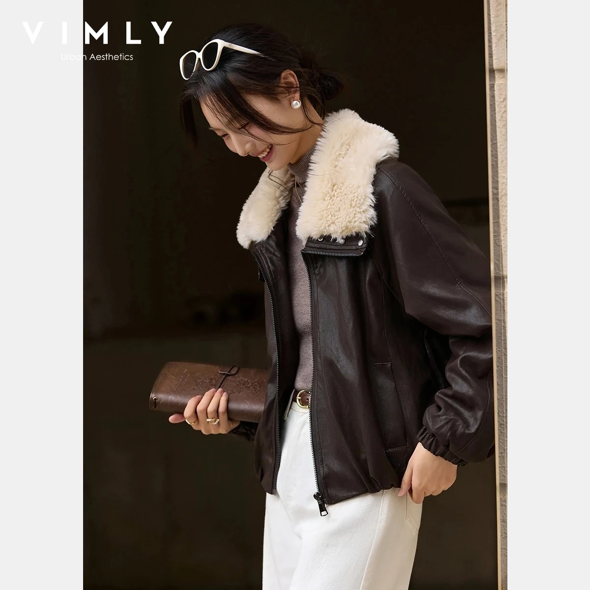 

VIMLY Vintage Faux Leather Jacket Woman Fleece Lined Lapel Collar Leather Jacket 2025 Winter Casual Windproof Women's Coat 30526