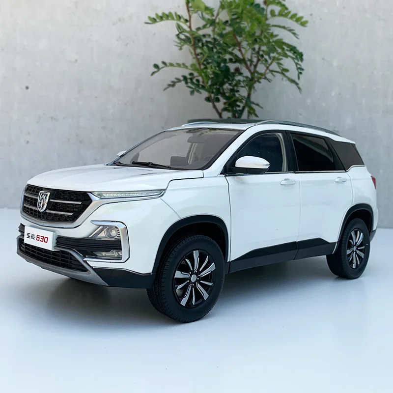 

Модель автомобиля Dealer Edition, масштаб 1:18, китайский GM Baojun 530 (Chevrolet Capiva), литая модель для коллекций, демонстрации и в подарок друзьям